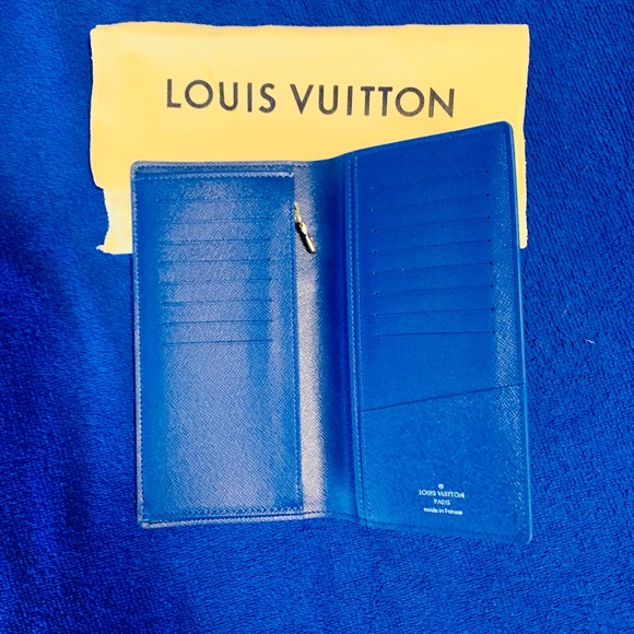 Louis Vuitton wallet Pride colors - Picture 2 of 4